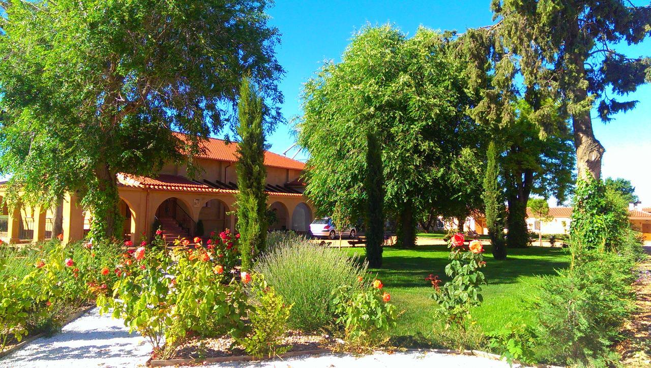 La Aldea Colorada Casa Rural Mota del Marqués Exterior photo
