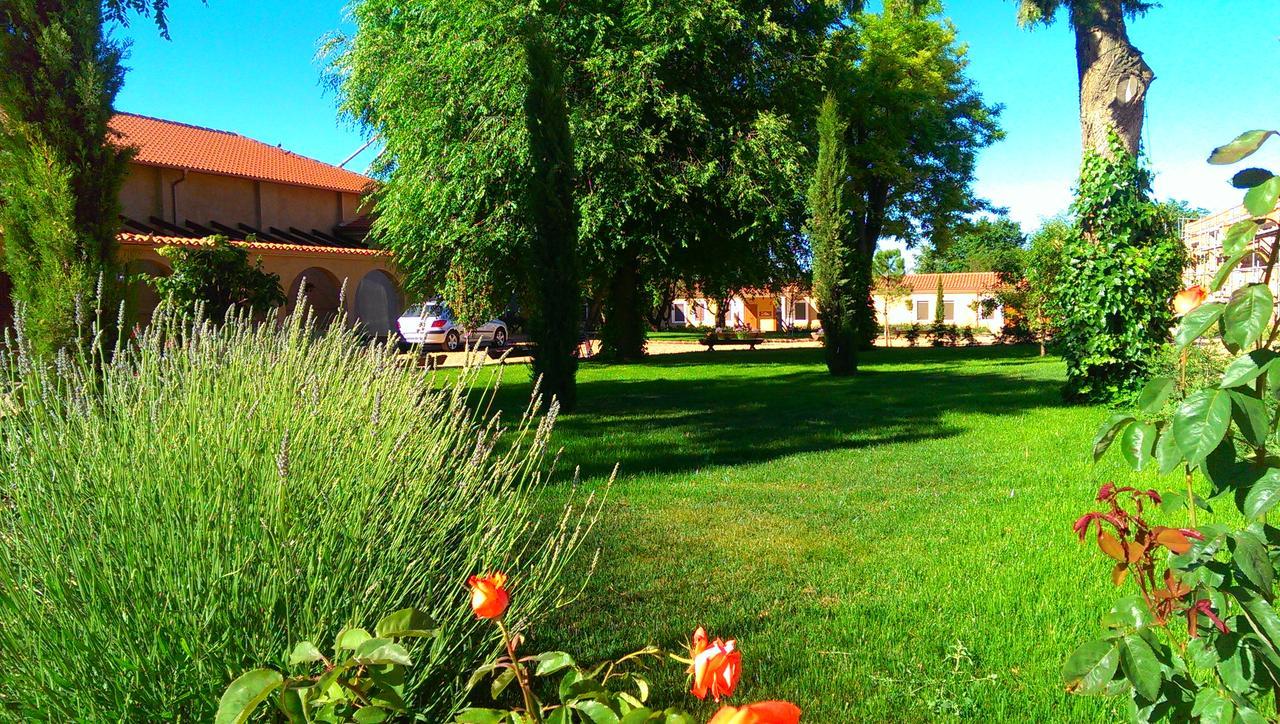 La Aldea Colorada Casa Rural Mota del Marqués Exterior photo